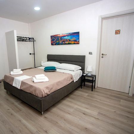Na City Rooms نابولي المظهر الخارجي الصورة