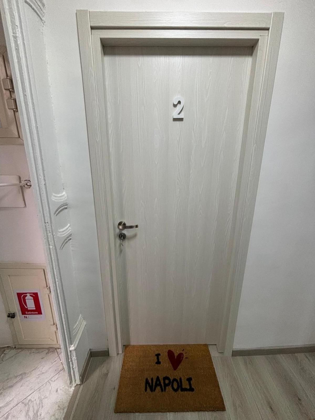 Na City Rooms نابولي المظهر الخارجي الصورة
