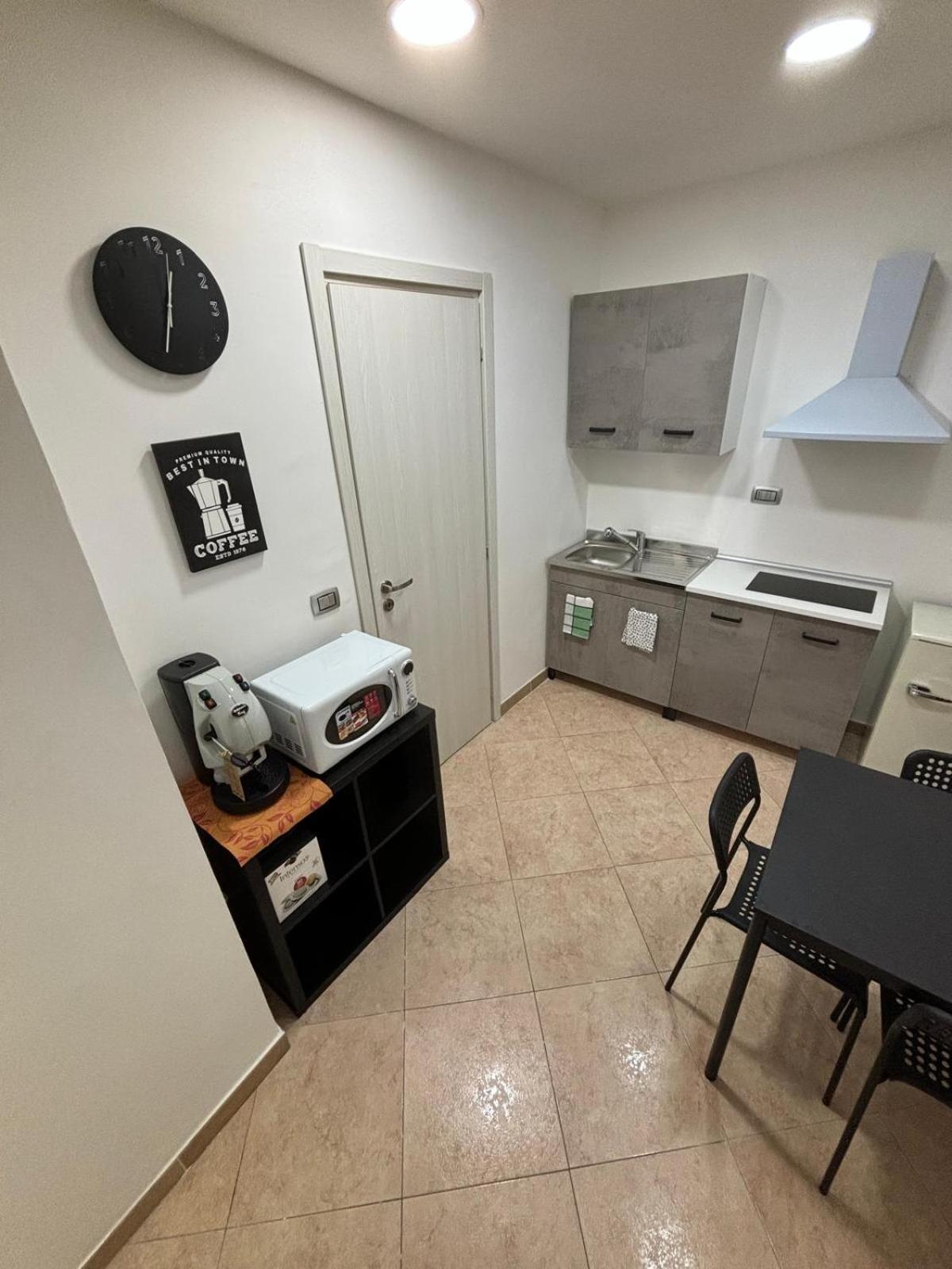 Na City Rooms نابولي المظهر الخارجي الصورة
