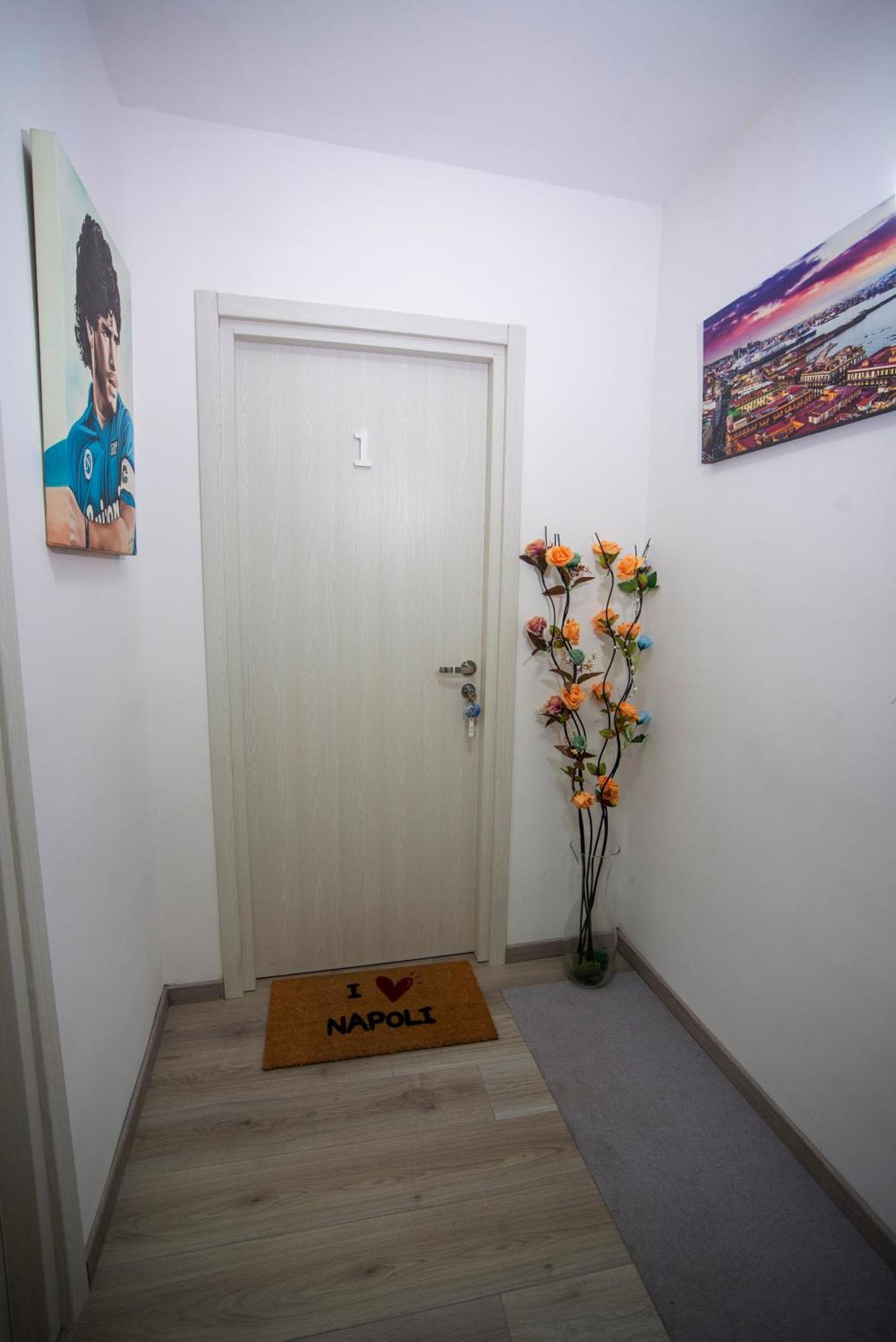 Na City Rooms نابولي المظهر الخارجي الصورة