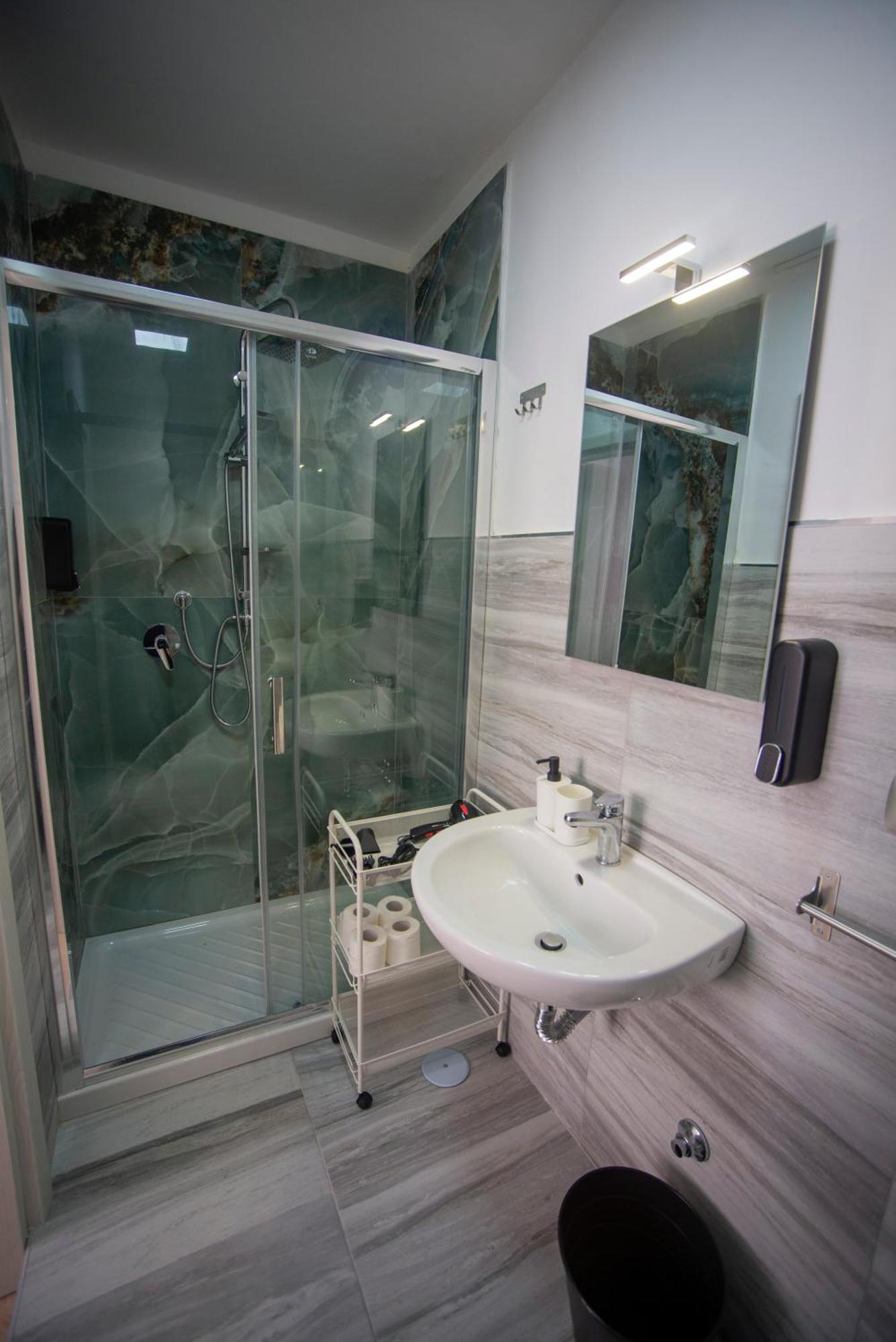Na City Rooms نابولي المظهر الخارجي الصورة