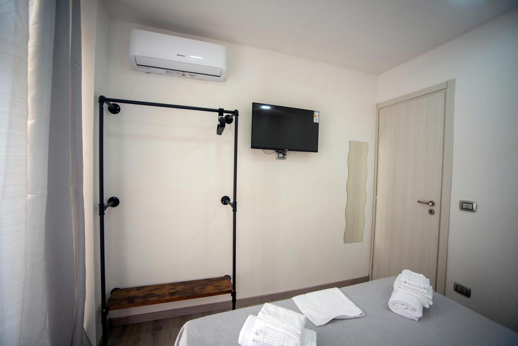 Na City Rooms نابولي المظهر الخارجي الصورة