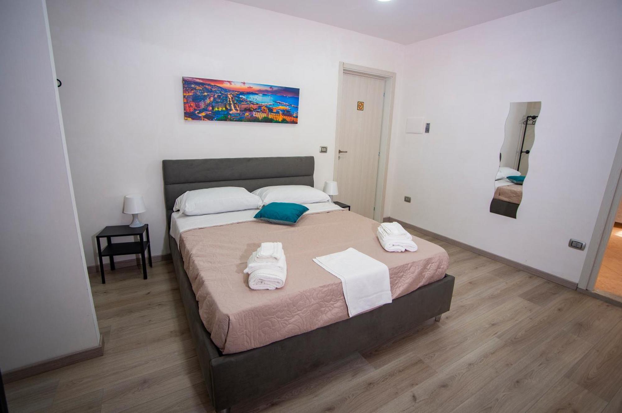 Na City Rooms نابولي المظهر الخارجي الصورة