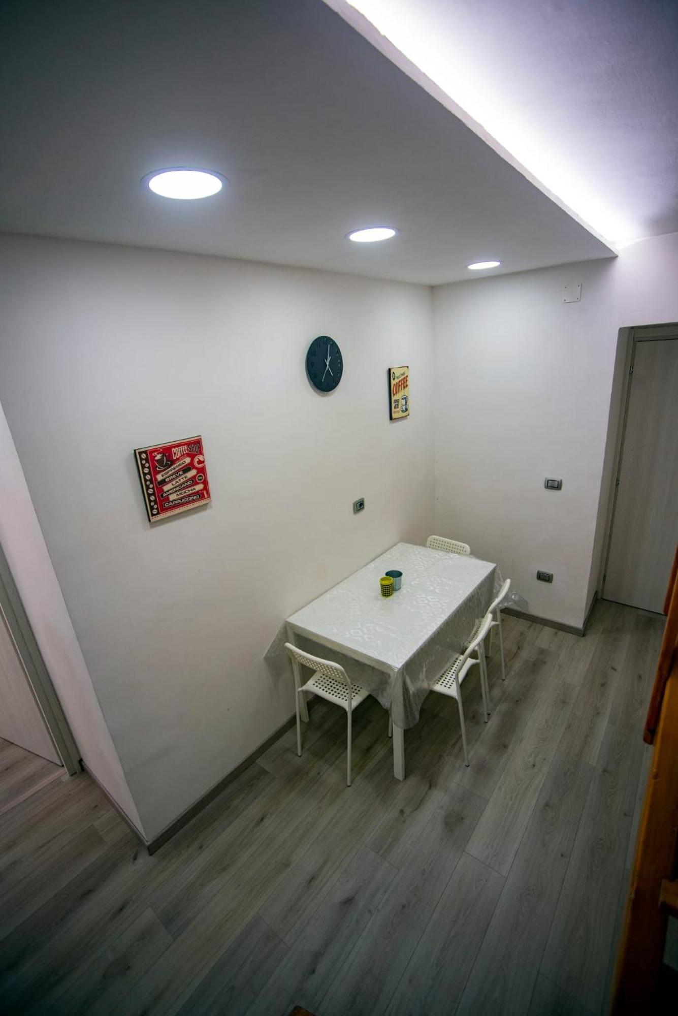 Na City Rooms نابولي المظهر الخارجي الصورة